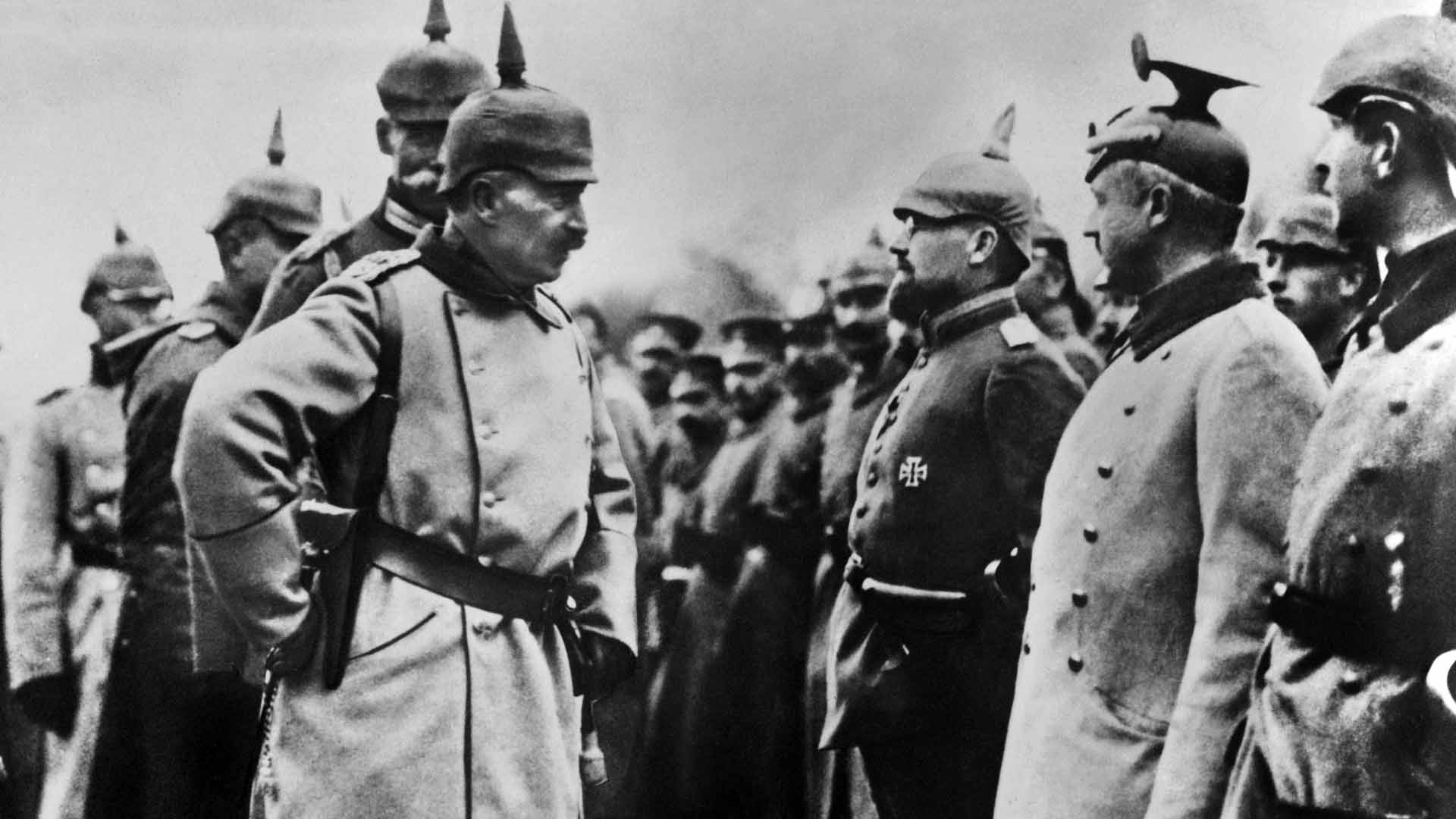 Kaiser Wilhelm II inspecting German soldiers in the field during World War 1