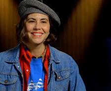 Lisa DeLarios doing a talking head interview for Storage Wars