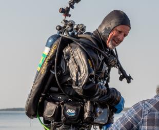 Tony Sampson in full scuba gear