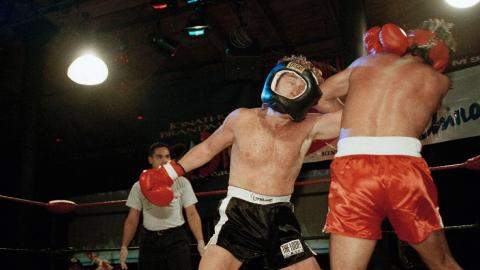 Danny Bonaduce and Donny Osmond fighting in a boxing match