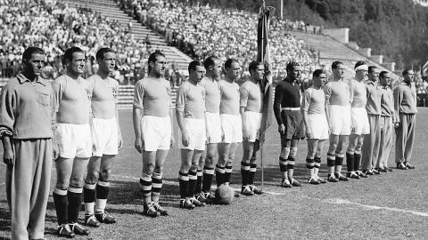 Italian football team line up before a match at the 1934 World Cup