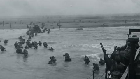 Soldiers storming the Normandy beaches