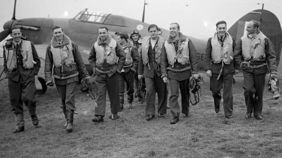Photo of the 303 squadron 
