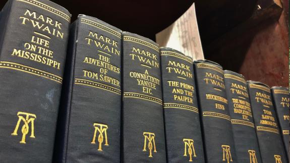 Stockbridge, NY/ USA- 11-12-18: Rare Classic Mark Twain Literature Vintage Books American Writer