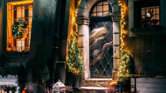 A ghostly apparitions at Christmas