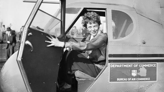 A photograph of Amelia Earhart in 1936