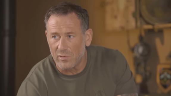 Jason Fox on Battle Treasures looking at someone off screen