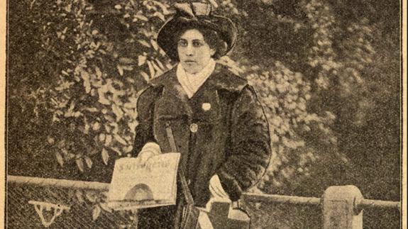 Princess Sophia Duleep Singh selling subscriptions for the Suffragette newspaper