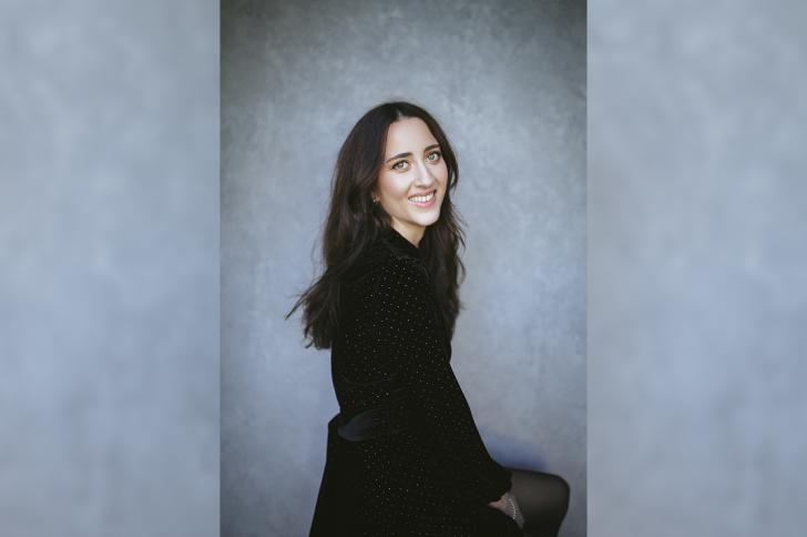 Professional headshot of Alice Loxton