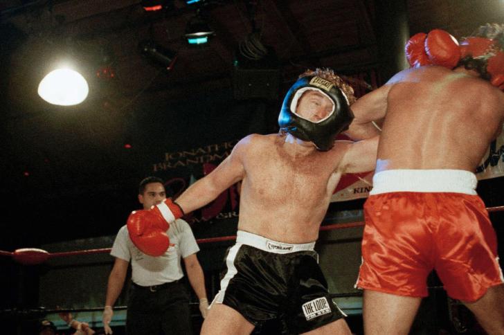Danny Bonaduce and Donny Osmond fighting in a boxing match
