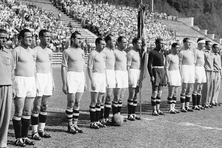 Italian football team line up before a match at the 1934 World Cup